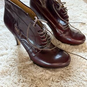 Elegant Burgundy Lace-Up Heeled Boots